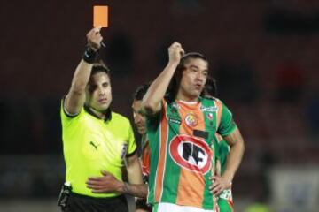 Jugadores más expulsados: Alexis Salazar de Cobresal y Jonathan Zacaría de Palestino, con dos tarjetas rojas cada uno.