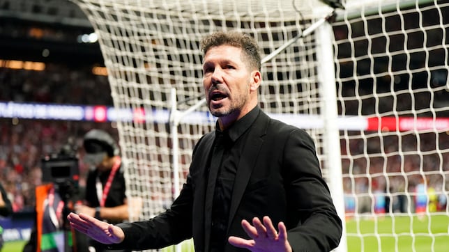 El diálogo entre Giménez, Simeone, Koke y el fondo: “En nuestra casa, no”