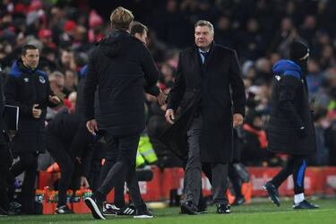 Rooney penalty steals point for Everton against Liverpool