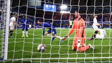 Mason Mount of Chelsea celebrates after scoring their team's second goal during the Champions League Semi Final Second Leg match between Chelsea and Real Madrid at Stamford Bridge on May 05, 2021.