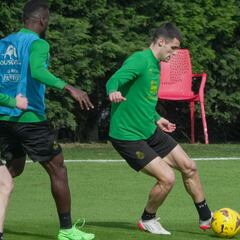 Mantilla y Lago Junior estarán disponibles contra el Alcorcón