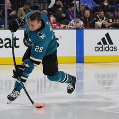 What makes hockey players such good golfers?