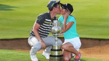 Paisley jugó con su esposa de caddie y ganó por primera vez