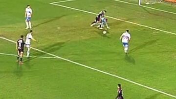 El penalazo que no le cobraron a Colo Colo ante la UC: el VAR penó en Santa Laura