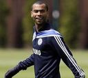 El Mirror dice que el Madrid negocia por Ashley Cole