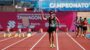 Paul McGrath, profeta en su tierra, e Inés López, suma y sigue