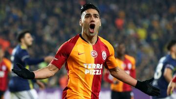 El Galatasaray no pierde cuando Falcao ve puerta