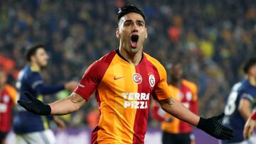 El Galatasaray no pierde cuando Falcao ve puerta