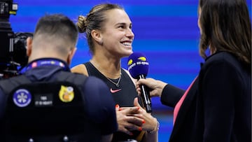 Aryna Sabalenka, en la entrevista postpartido tras ganar a Qinwen Zheng en el US Open.