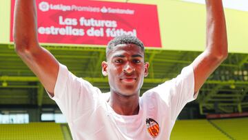 Mosquera no se rinde con Baraja: “Nos da mucho que siga un valencianista como él”