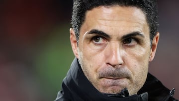 Mikel Arteta, técnico del Arsenal, durante un partido.