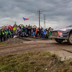 Neuville lidera en el barrizal polaco y Dani Sordo es sexto