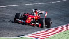 Vettel pilotó el Ferrari con una sola mano en Austin