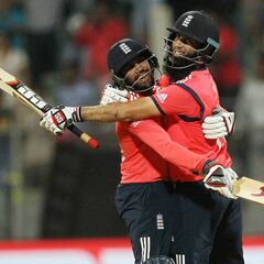 England post record run-chase to stun South Africa at T20