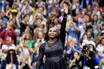 La mejor tenista de la historia se ha despedido de las pistas tras su encuentro frente a Tomljanovic. En casi tres d¨¦cadas de una carrera incre¨ªble ha levantado 73 t¨ªtulos, 23 de ellos de Grand Slam.