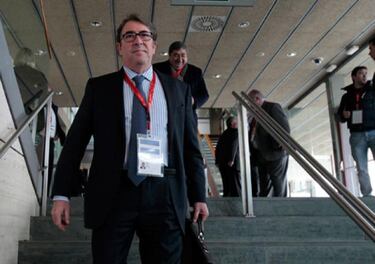 Villar da todo el poder a Claramunt y maquilla las cuentas de la FEF