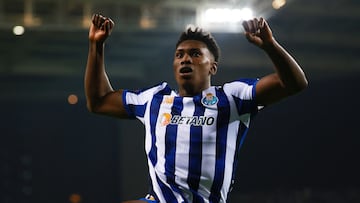 Samu celebra su gol frente a Casa Pia.