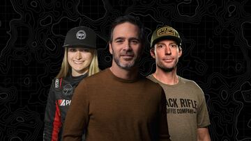 Jimmie Johnson, copropietario del equipo Legacy Motor Club de Extreme E, con sus pilotos Gray Leadbetter y Travis Pastrana.