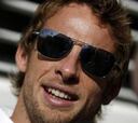 Button, feliz de celebrar su título con un podio