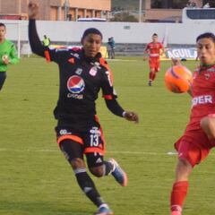 América sumó un punto en La Independencia y sigue en los 8