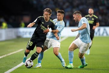 Modric, Beltrán y Carles Pérez.