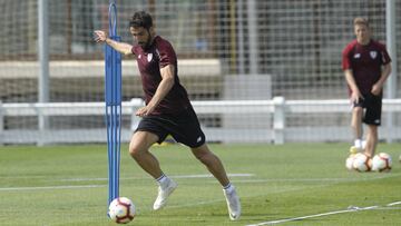 Raúl García, en un entrenamiento