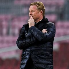 El caos beneficia a Koeman