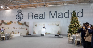 "La Navidad es un momento para reflexionar sobre las cosas que nos preocupan. Y en nuestro caso, les digo con rotundidad que la mayor preocupación del Real Madrid es la situación del arbitraje en España", señaló el presidente.