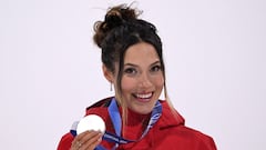 Eileen Gu fires back at “ridiculous” question about Olympic silvers