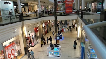 Semana Santa en Chile: qué comercios abren, en qué horario y qué pasa con los malls y cines en estas fechas