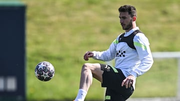 Manchester City's French defender Aymeric Laporte attends a team training session at Manchester City training ground in Manchester, north-west England on April 18, 2023, on the eve of their UEFA Champions League quarter-final second leg football match against Bayern Munich. (Photo by Paul ELLIS / AFP)