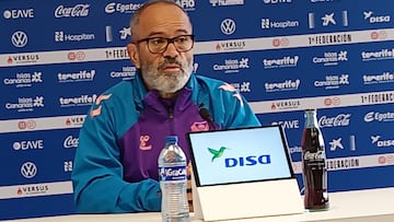 Cervera: “El césped puede condicionar, pero venimos de un 4-0 y eso también condiciona”