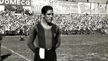 Años en el club: 1939-1948 | Goles totales con el FC Barcelona: 124
