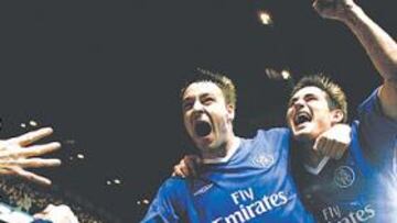 <b>CELEBRACIÓN ESPERADA.</b> El Chelsea podría celebrar ya la conquista de la Liga con un empate. Hace muchos años que esto no ocurría.