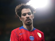 Just over a week before facing Bayern in Paris, Luis Enrique’s team have suffered a potential blow as Vitinha struggles with an injury.