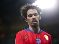 Paris Saint-Germain's Portuguese midfielder #17 Vitinha looks down during the UEFA Champions League round of 16 second leg football match between Chelsea FC and Paris Saint-Germain (PSG) at Stamford Bridge, west London on March 17, 2026. (Photo by FRANCK FIFE / AFP)