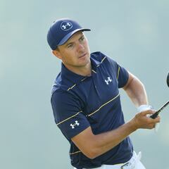 How many golfers have completed a career grand slam?