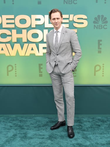 Tom Hiddleston durante la alfombra roja de los Choice Awards 2024 celebrados en The Barker Hangar (Santa Mónica). 