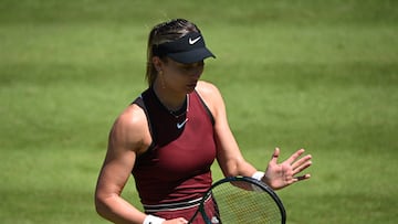 Tennis - Berlin Tennis Open - Steffi Graf Stadium, Berlin, Germany - June 20, 2025 Spain's Paula Badosa reacts during her quarter final match against China's Wang Xinyu REUTERS/Annegret Hilse