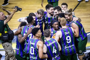 El Unicaja de M¨¢laga, campe¨®n de la Basket Champions League tras ganar 67-83 al Galatasaray. Segundo a?o consecutivo que conquista el trofeo.