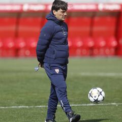 Montella espera a Mercado para el duelo ante el Celta de Vigo