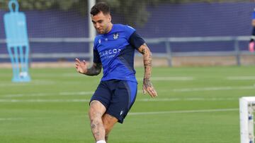19/10/22
LEVANTE UD
CIUDAD DEPORTIVA BU?OL
ENTRENAMIENTO
ROBER IBA?EZ