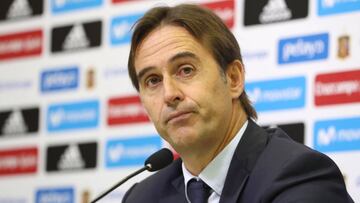 GRA101 LAS ROZAS (MADRID), 25/08/2017.- El técnico de la selección española de fútbol, Julen Lopetegui, durante la rueda de prensa, hoy en la Ciudad del Fútbol de Las Rozas, en la que ha dado a conocer la lista de convocados para los partidos contra Italia y Liechtenstein de clasificación del Mundial 2018 con David Villa, actual delantero del New York City, que vuelve y la presencia de Suso Fernández (Milan) como grandes novedades. EFE/J. J. Guillén