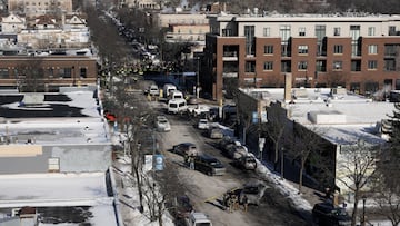 La escena del tiroteo a manos de agentes federales de inmigración en Minneapolis, Minnesota, EE UU, el 24 de enero de 2026.