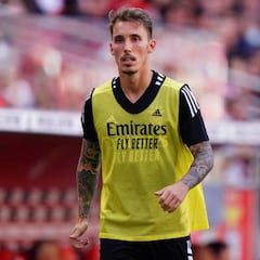 El Arsenal vuele a la carga por Grimaldo