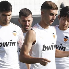 Los agentes de Soler se reúnen con Murthy para su renovación