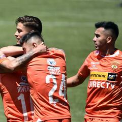 Cobreloa festejó en el norte y Rangers dejó escapar otra chance para llegar a la cima