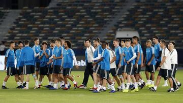 Los jugadores del Real Madrid, durante su &uacute;ltimo entrenamiento en Abu Dhabi.