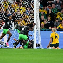 Nigeria deja a Australia en la cuerda floja