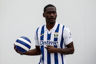 Asué: “Tenía otras opciones, pero España me parece ideal para crecer”